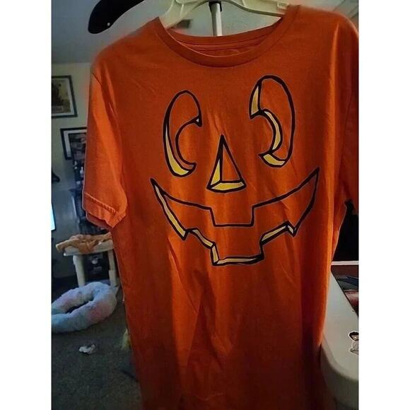 Scary Jack-O'-Lantern Halloween Orange Short Sleeve T-Shirt Size Medium NWT A102 - Picture 2 of 5